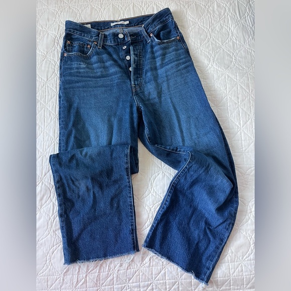 Women’s Levi’s Ribcage Denim - Picture 3 of 9
